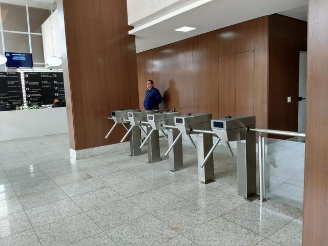 Sala para Venda em Taboão da Serra - 4